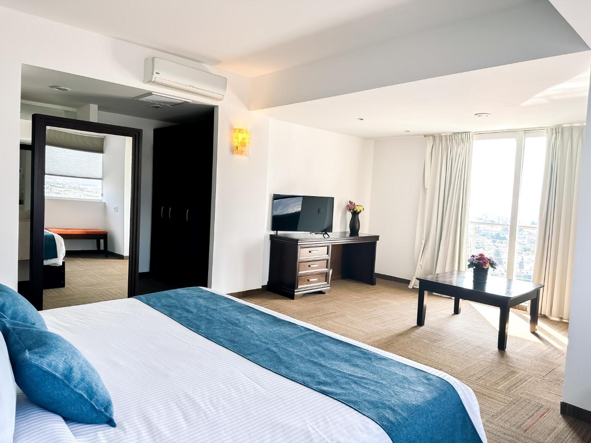 Hotel Stadium Леон Екстер'єр фото Suite